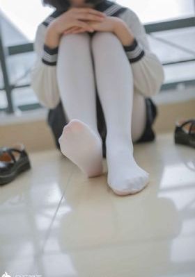 亚洲性人人天天夜夜摸_BD国语手机在线看
